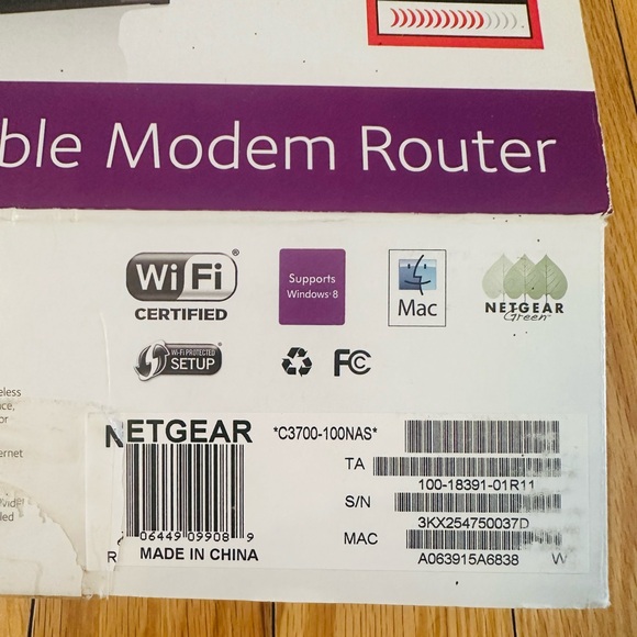 NETGEAR N600 C3700 WiFi Cable Modem Router - Built-In DOCSIS 3.0 Cable Modem - Picture 7 of 8